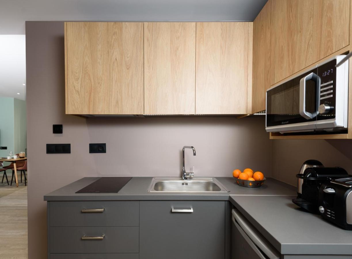Crossroads Athens By Yha Apartamento Exterior foto