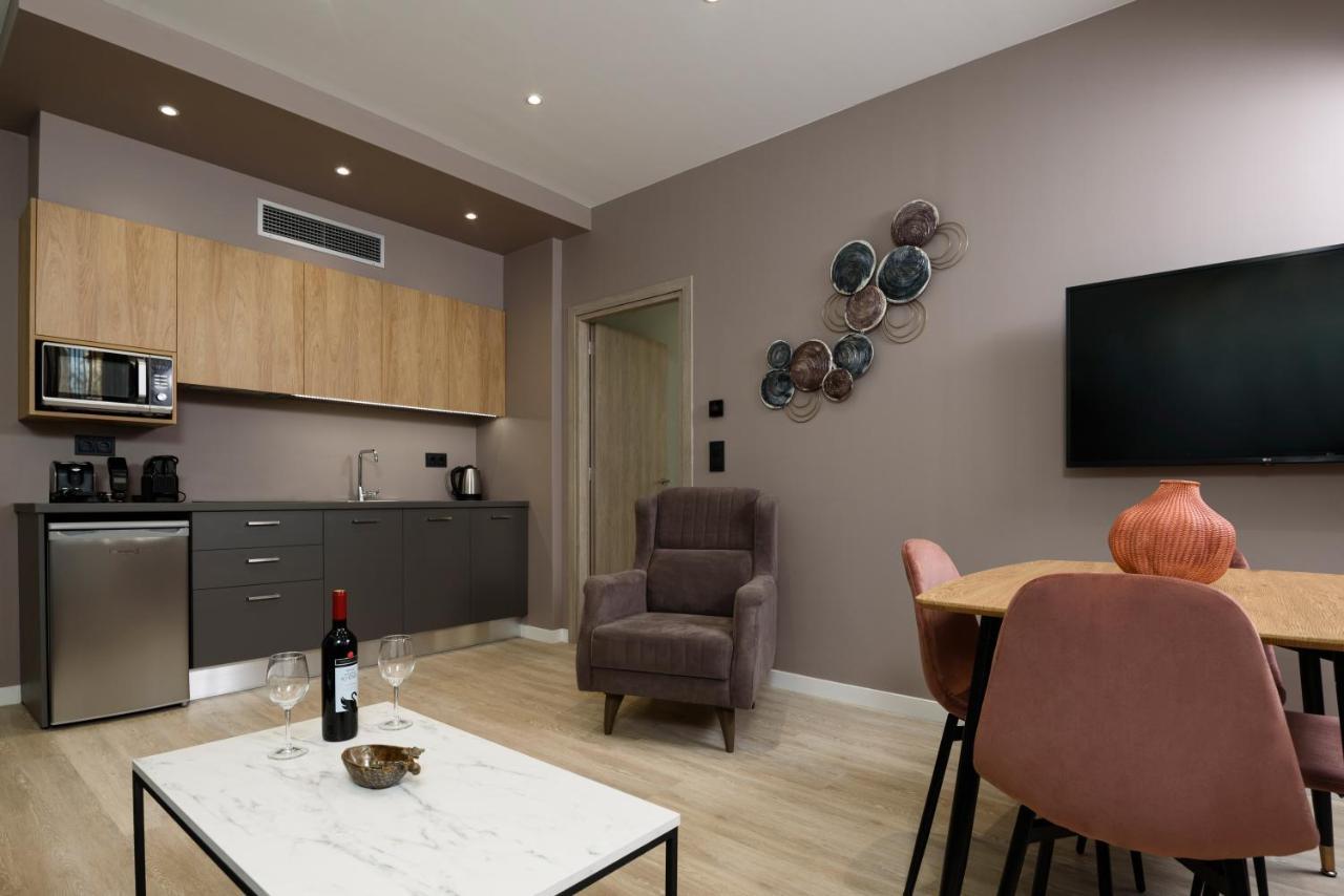 Crossroads Athens By Yha Apartamento Exterior foto