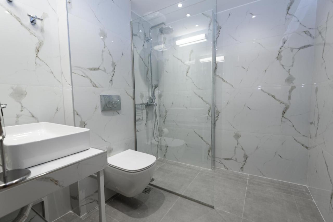 Crossroads Athens By Yha Apartamento Exterior foto