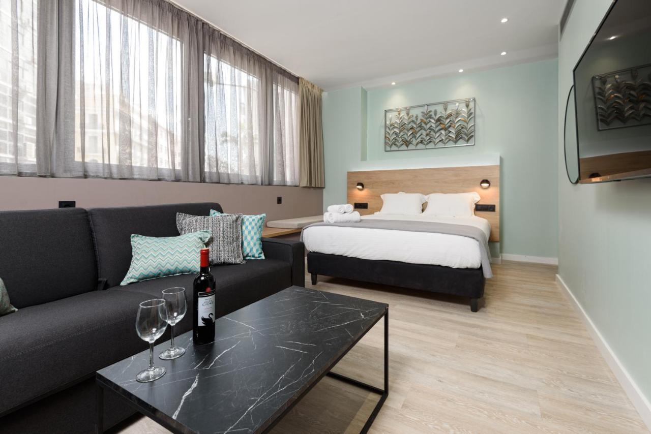 Crossroads Athens By Yha Apartamento Exterior foto
